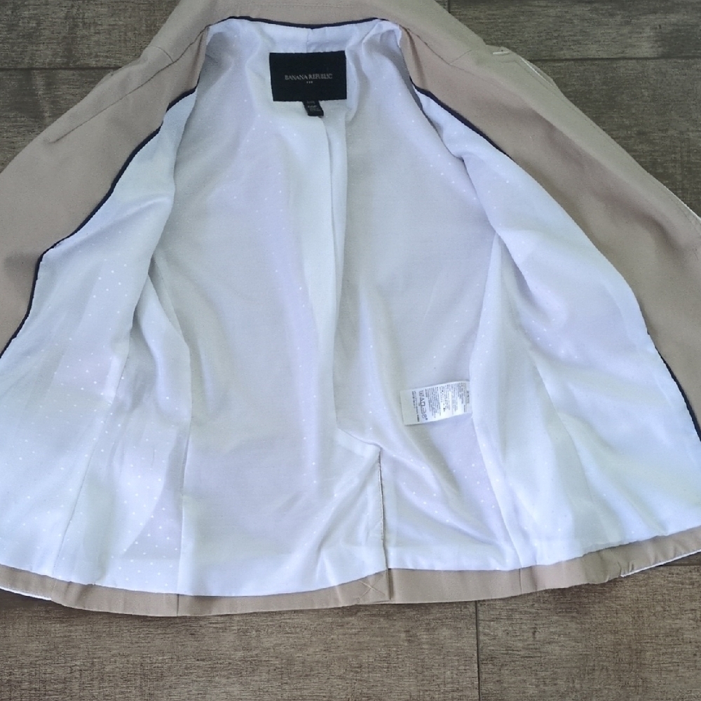 Banana Republic Tan Women's Blazer - Picture 6 of 10